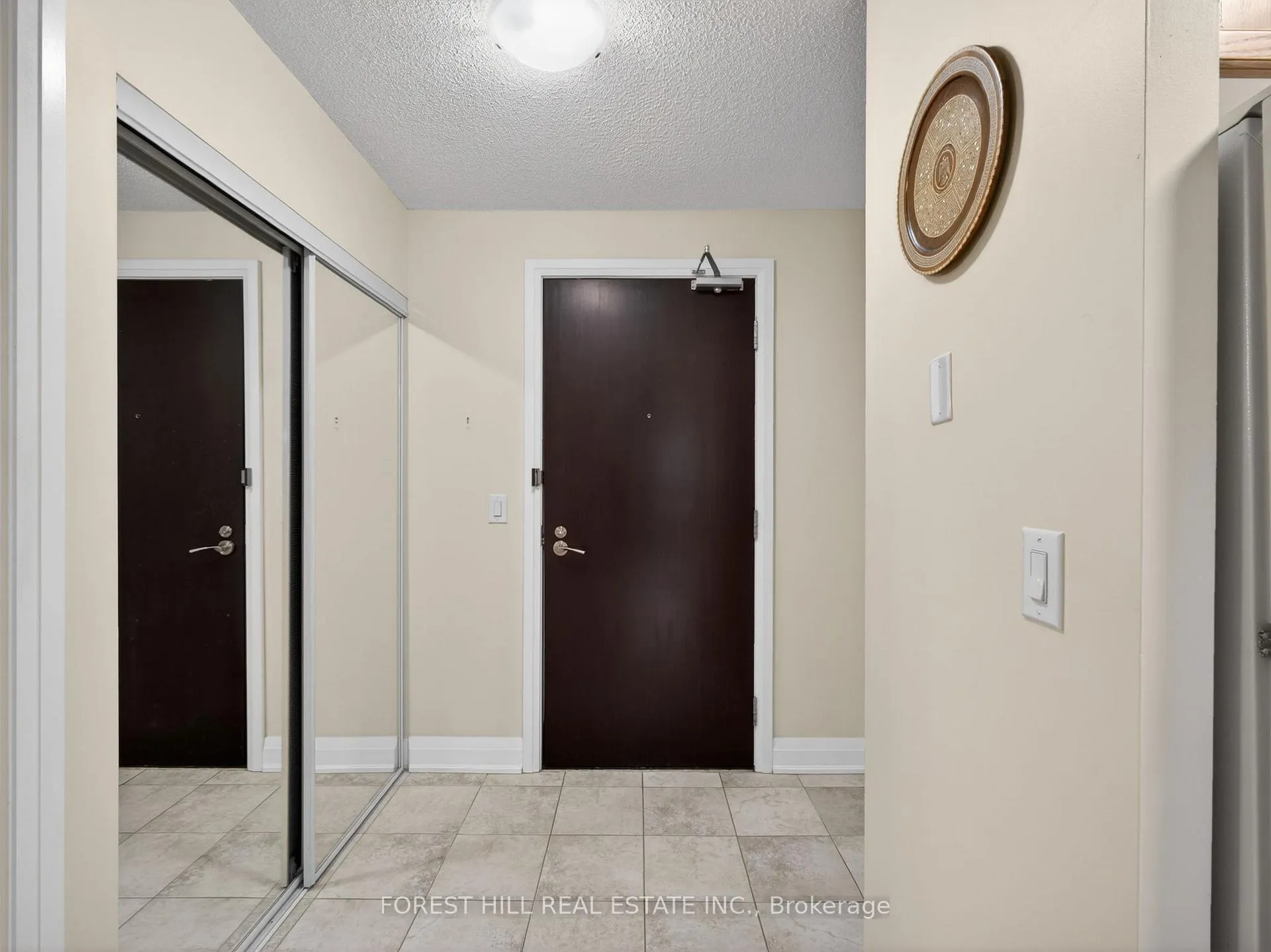 Photo 5 of Unit 210, 30 North Park Road, Vaughan, Beverley Glen — HOMEH
