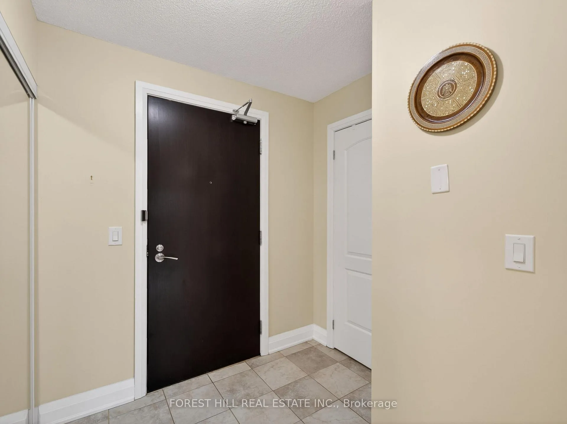Photo 6 of Unit 210, 30 North Park Road, Vaughan, Beverley Glen — HOMEH