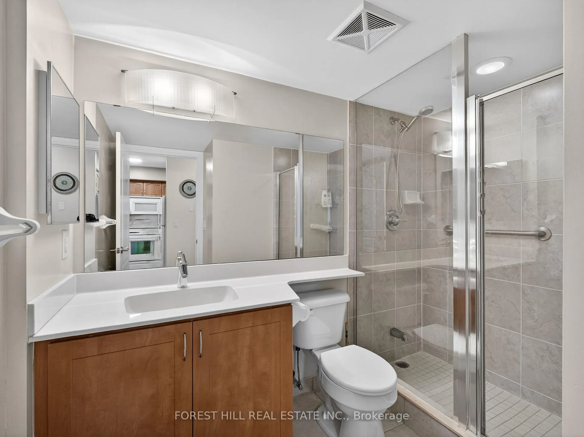 Photo 23 of Unit 210, 30 North Park Road, Vaughan, Beverley Glen — HOMEH