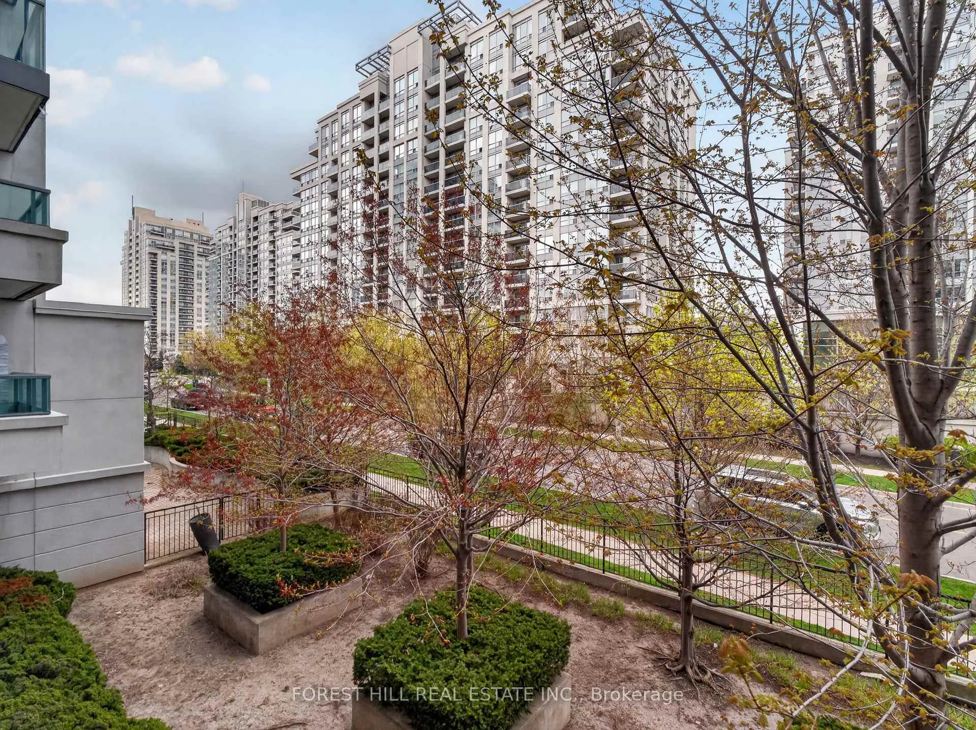 Photo 29 of Unit 210, 30 North Park Road, Vaughan, Beverley Glen — HOMEH