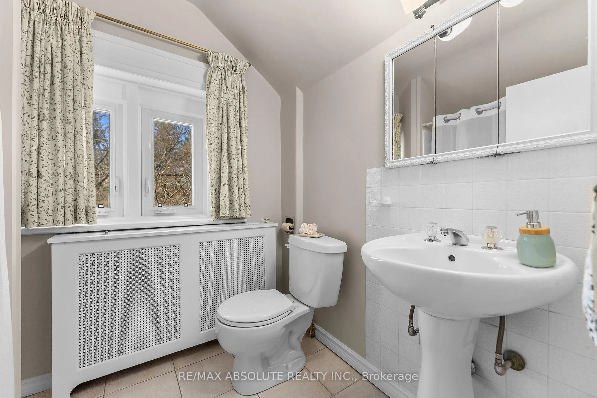 Photo 26 of 277 John Street N, Arnprior — HOMEH