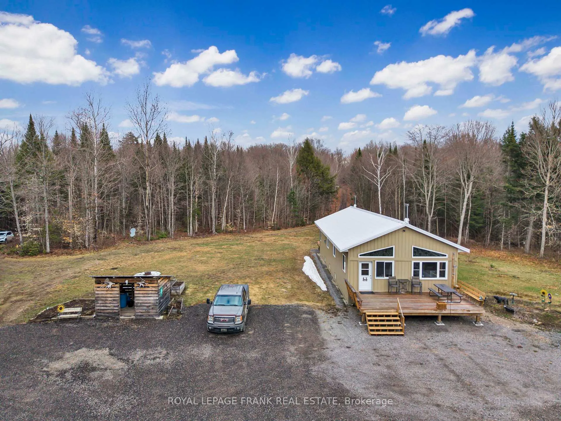 Photo 8 of 989 Mckenzie Lake Road, South Algonquin — HOMEH