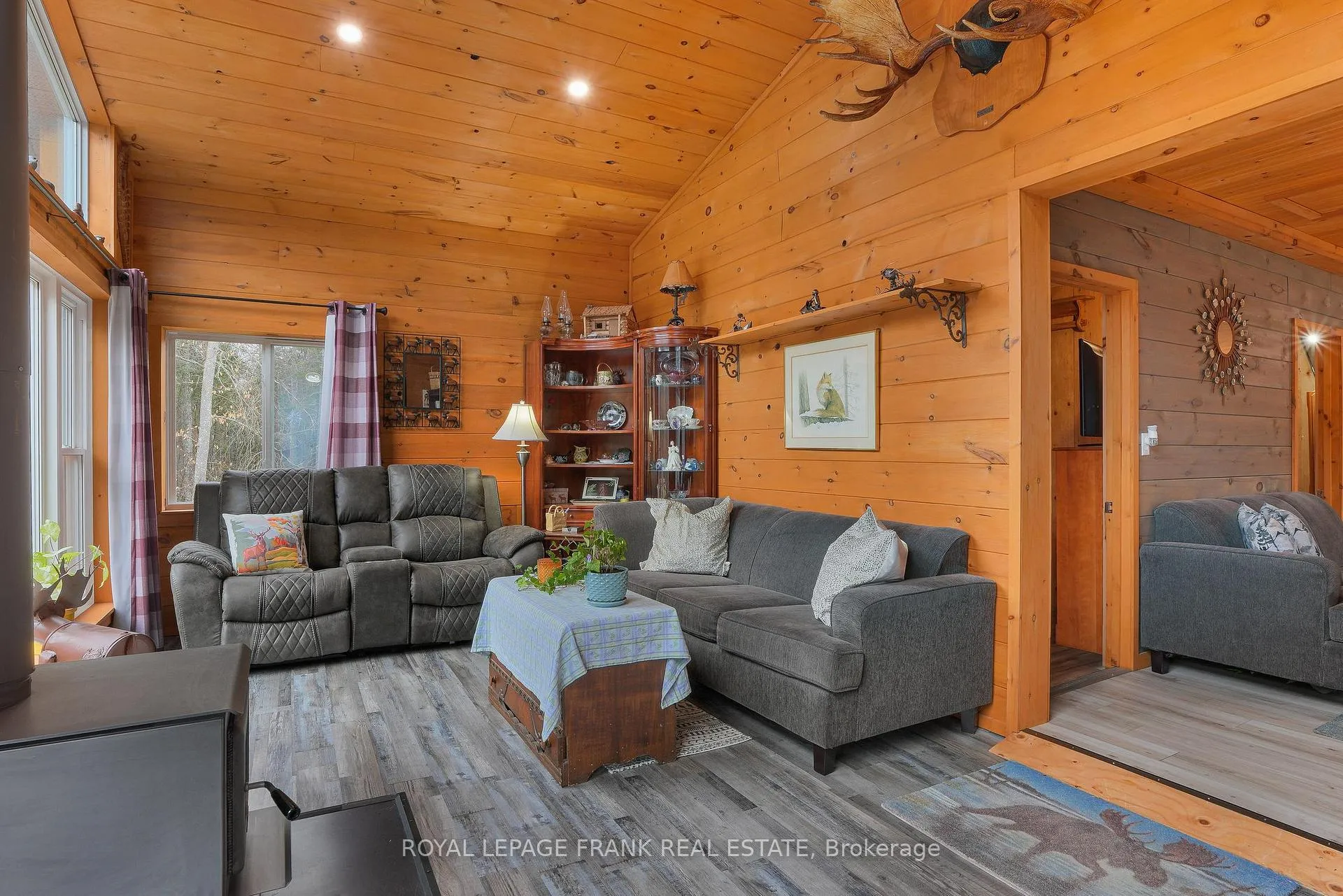 Photo 16 of 989 Mckenzie Lake Road, South Algonquin — HOMEH