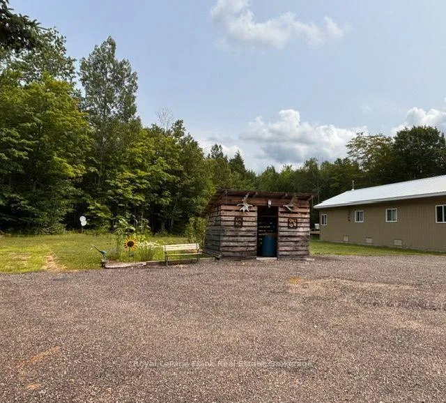 Photo 35 of 989 Mckenzie Lake Road, South Algonquin — HOMEH