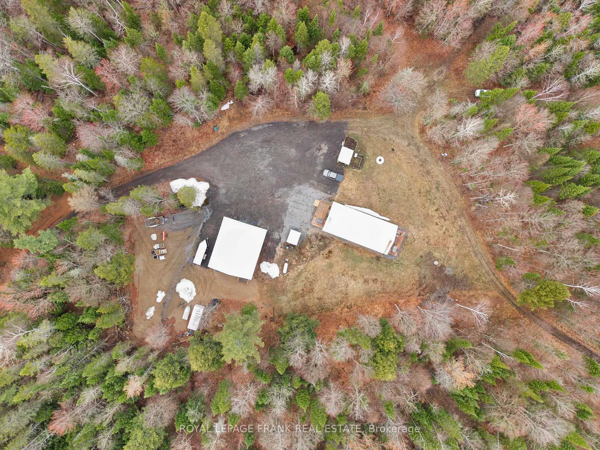 Photo 40 of 989 Mckenzie Lake Road, South Algonquin — HOMEH