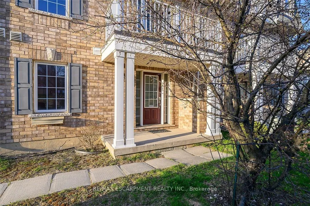 Photo 4 of Unit 35, 7 Sirente Drive, Hamilton, Crerar — HOMEH