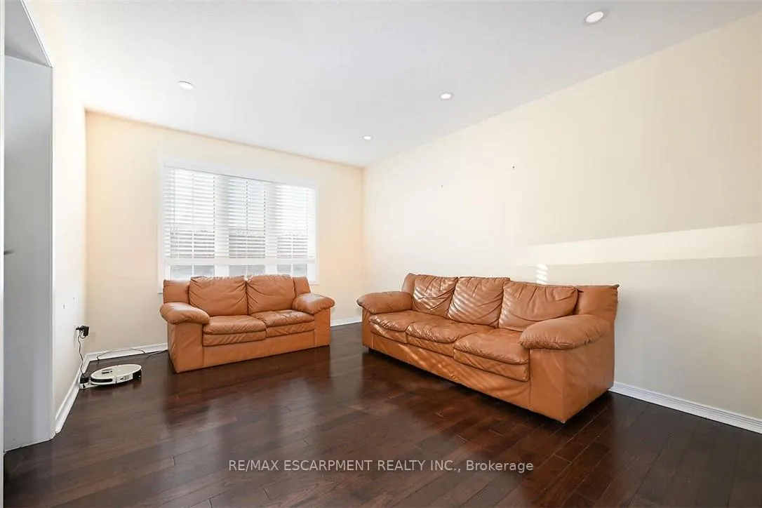 Photo 16 of Unit 35, 7 Sirente Drive, Hamilton, Crerar — HOMEH
