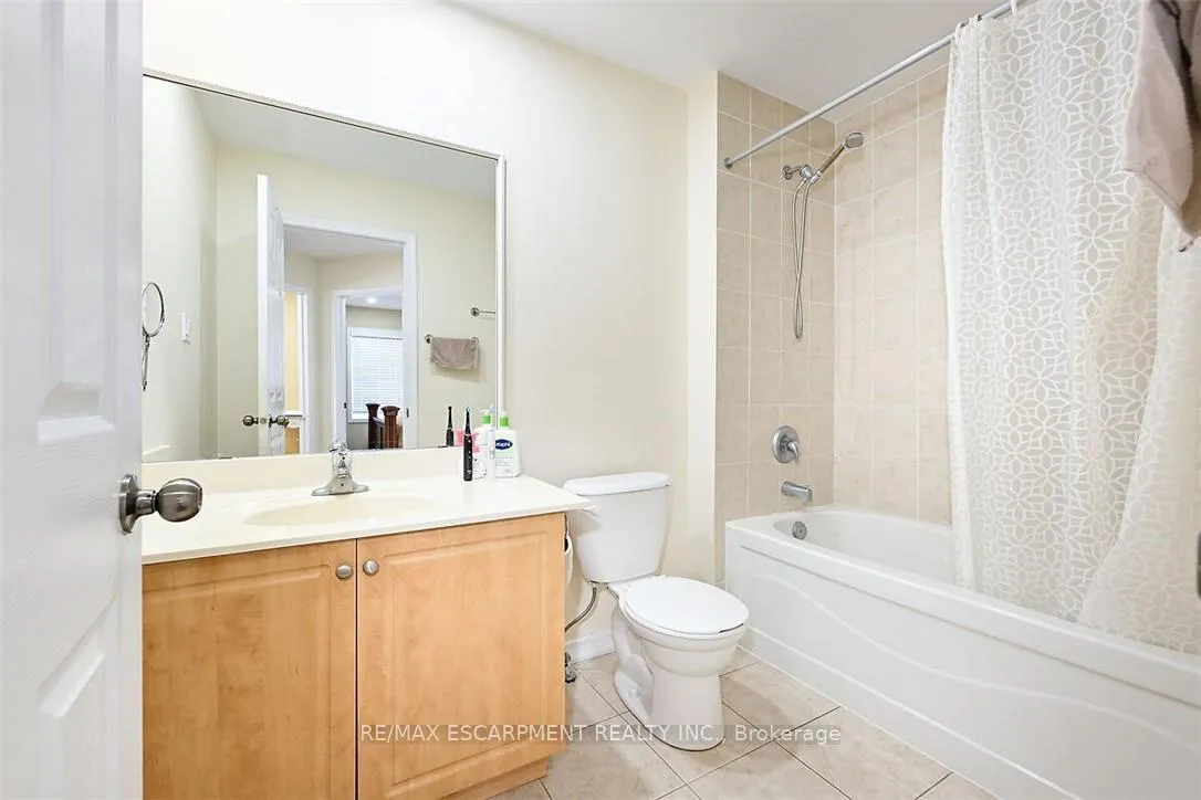 Photo 19 of Unit 35, 7 Sirente Drive, Hamilton, Crerar — HOMEH