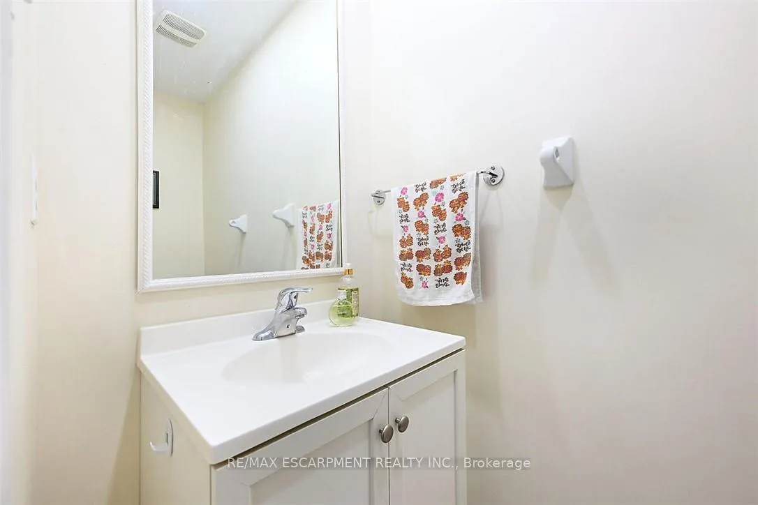 Photo 22 of Unit 35, 7 Sirente Drive, Hamilton, Crerar — HOMEH
