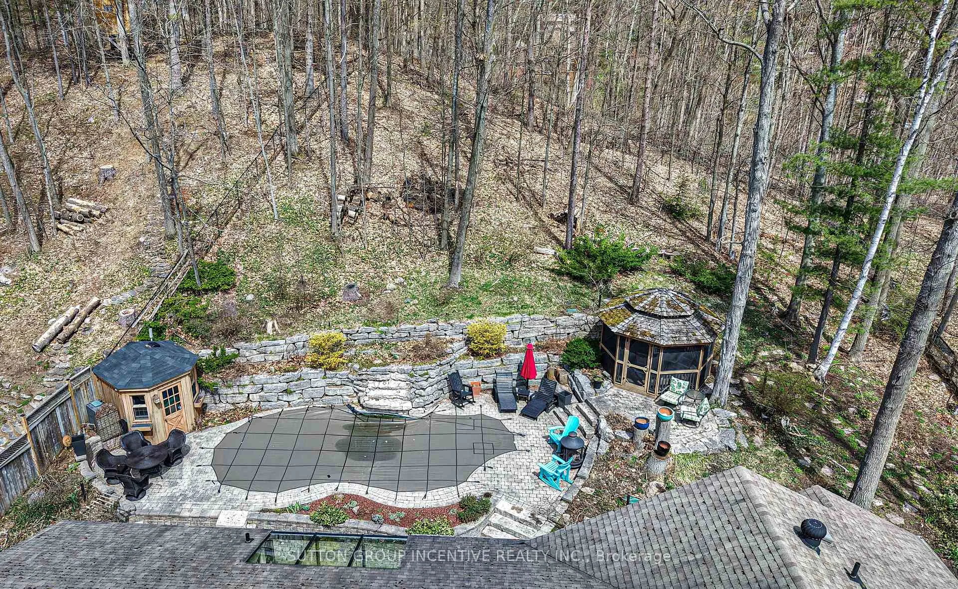 Photo 5 of 1363 St. Vincent Street, Springwater, Midhurst — HOMEH
