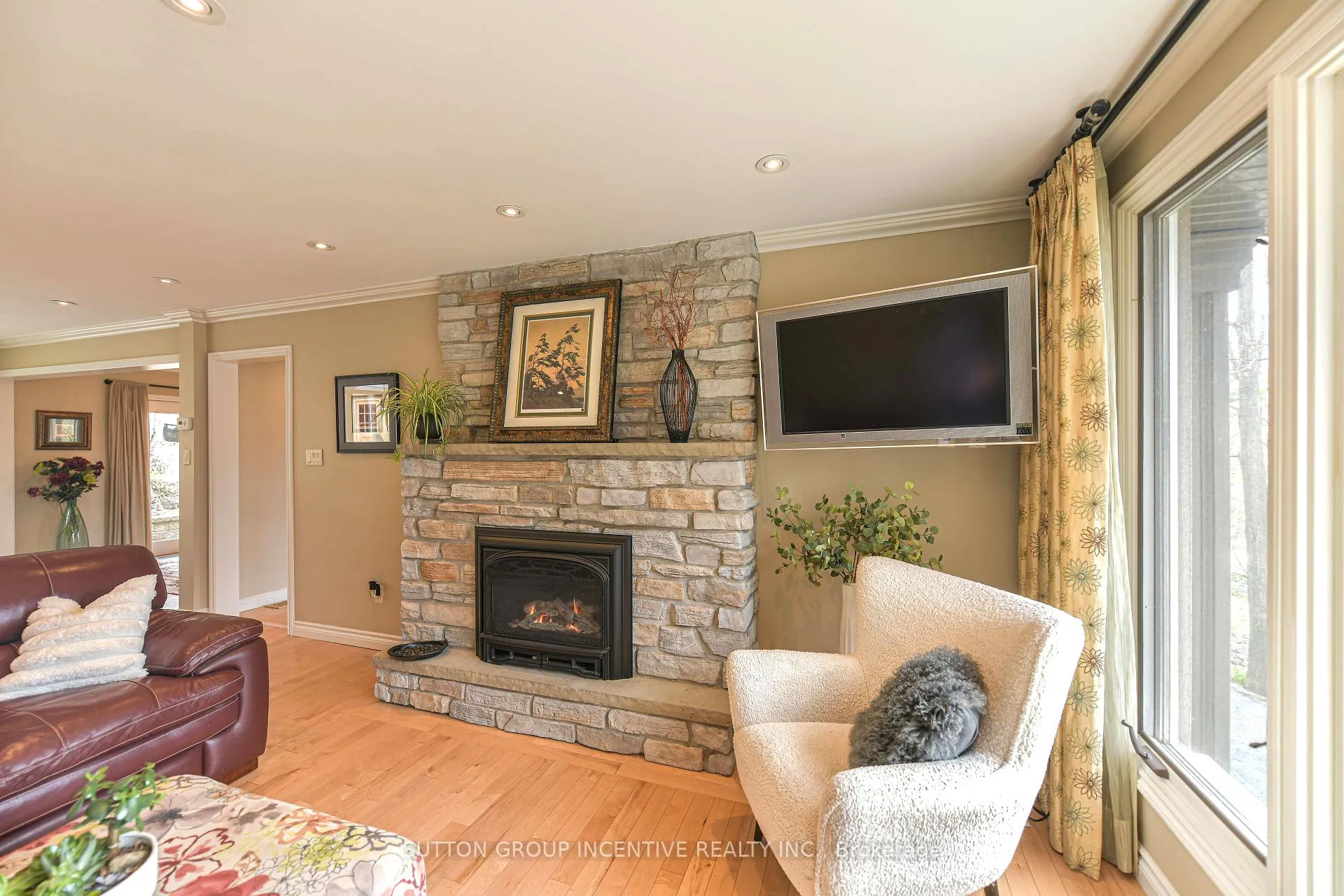 Photo 24 of 1363 St. Vincent Street, Springwater, Midhurst — HOMEH