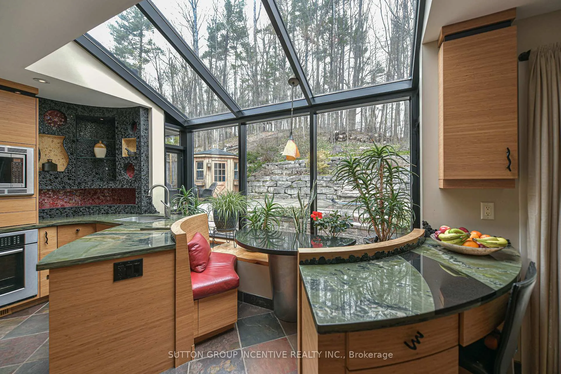 Photo 28 of 1363 St. Vincent Street, Springwater, Midhurst — HOMEH