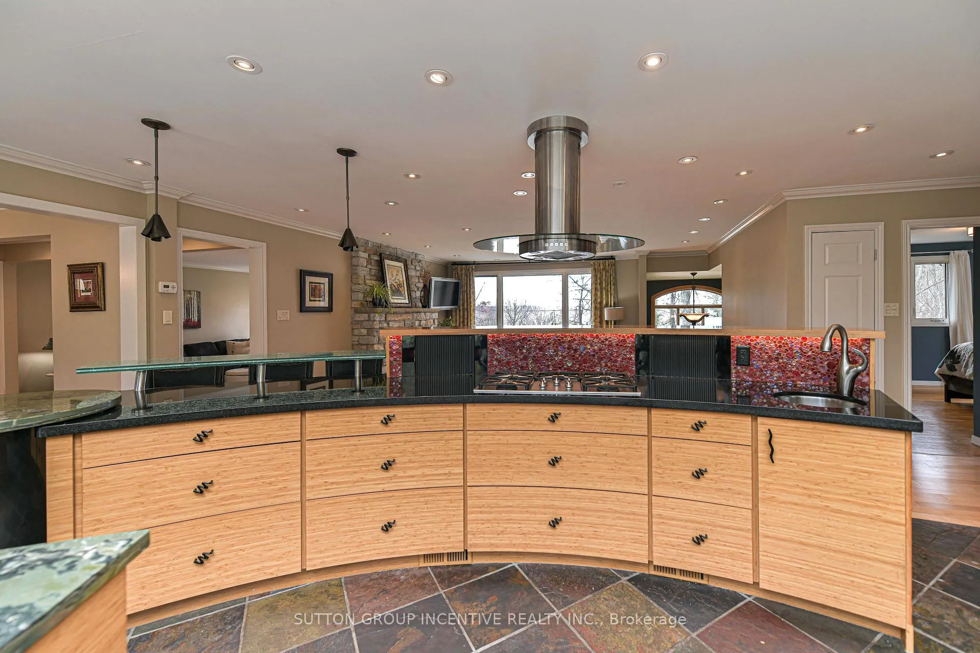 Photo 30 of 1363 St. Vincent Street, Springwater, Midhurst — HOMEH