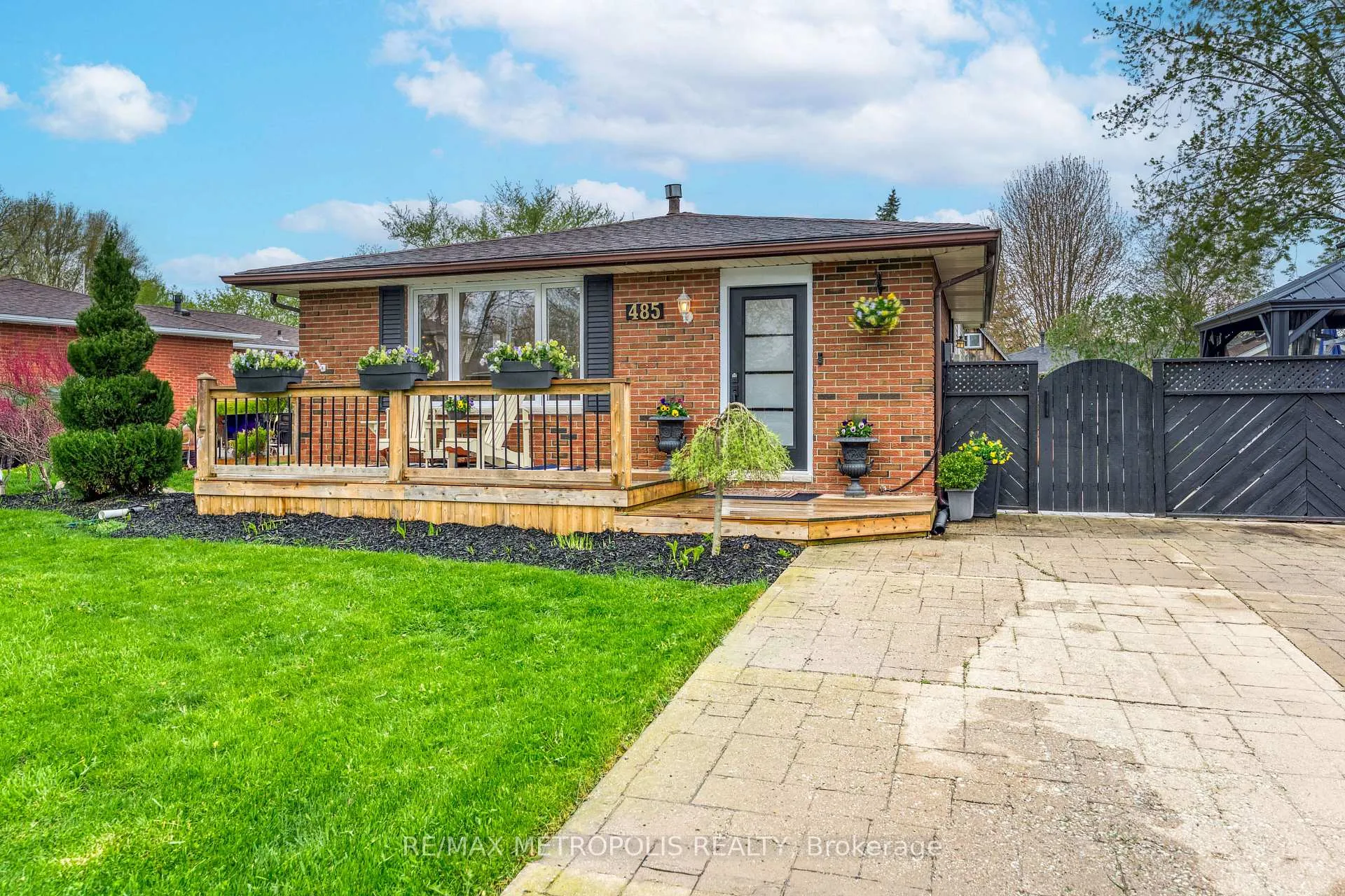 Photo 1 of 485 Bentinck Drive, St. Clair — HOMEH