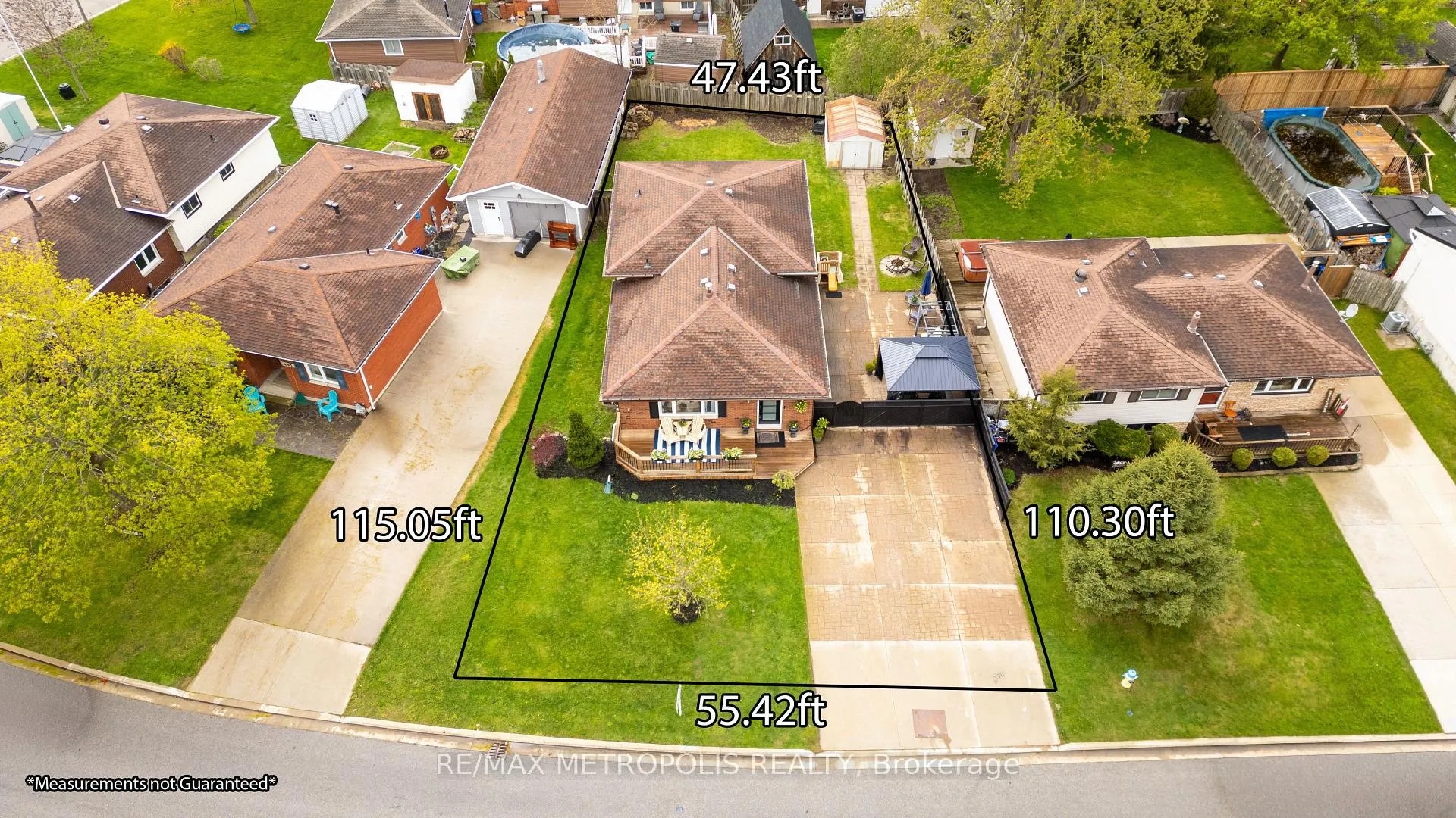 Photo 2 of 485 Bentinck Drive, St. Clair — HOMEH
