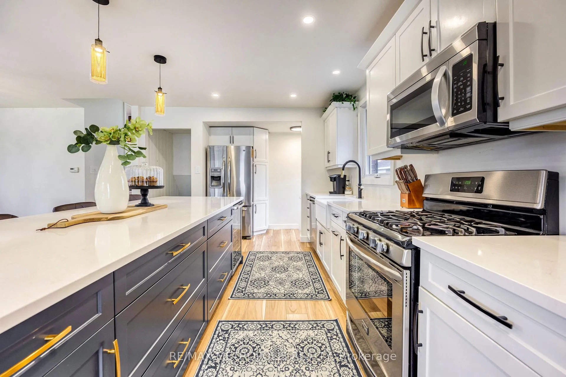 Photo 9 of 485 Bentinck Drive, St. Clair — HOMEH