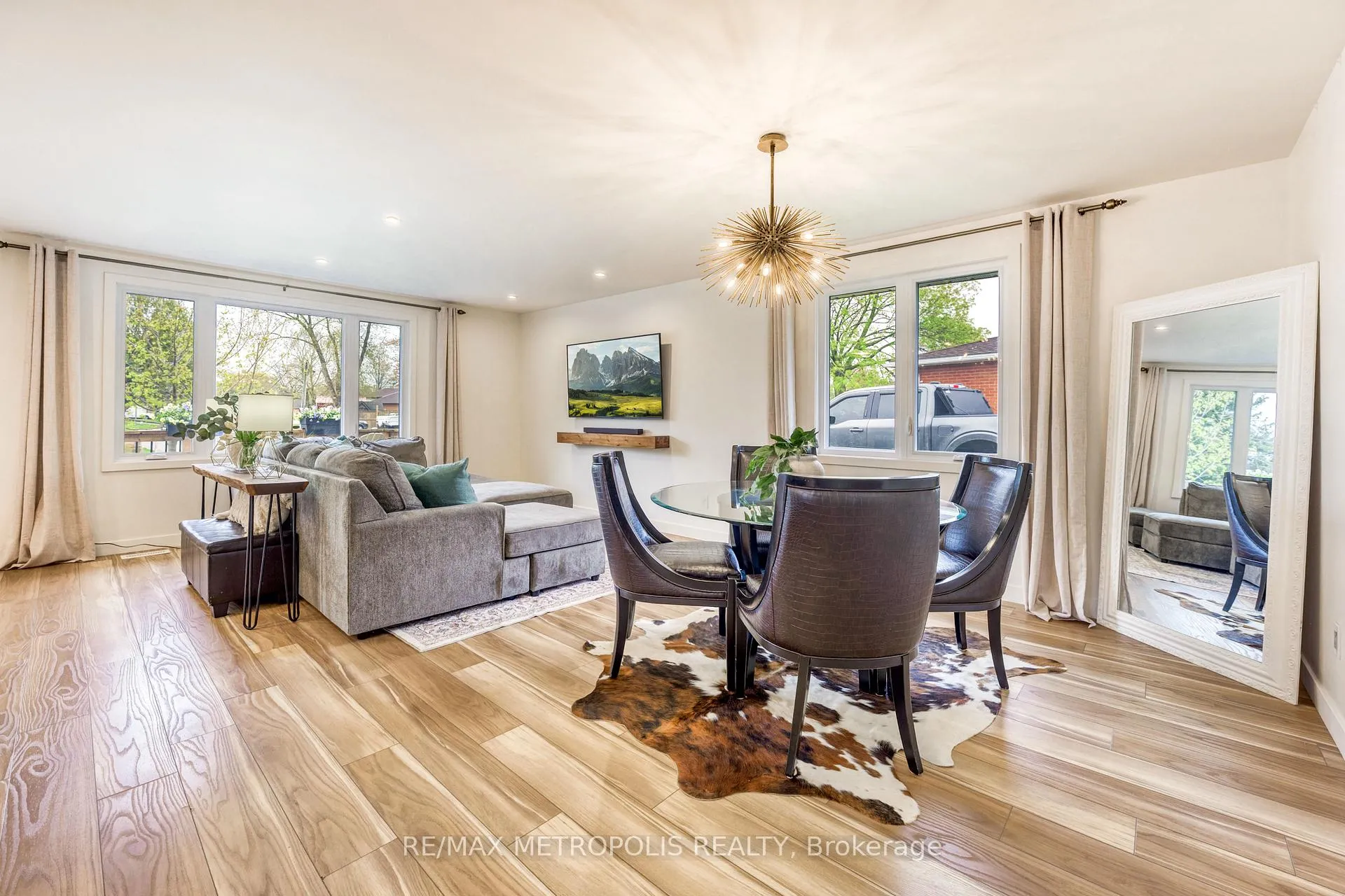 Photo 10 of 485 Bentinck Drive, St. Clair — HOMEH