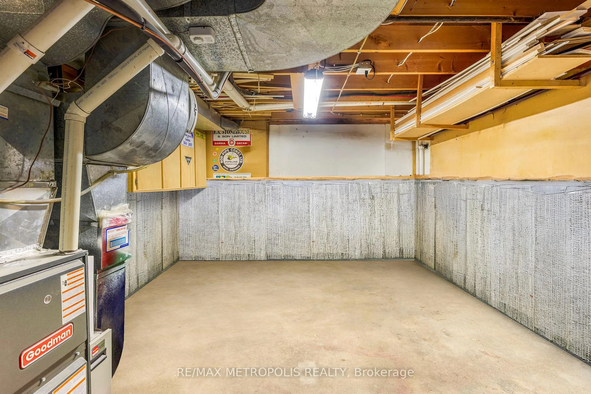 Photo 30 of 485 Bentinck Drive, St. Clair — HOMEH