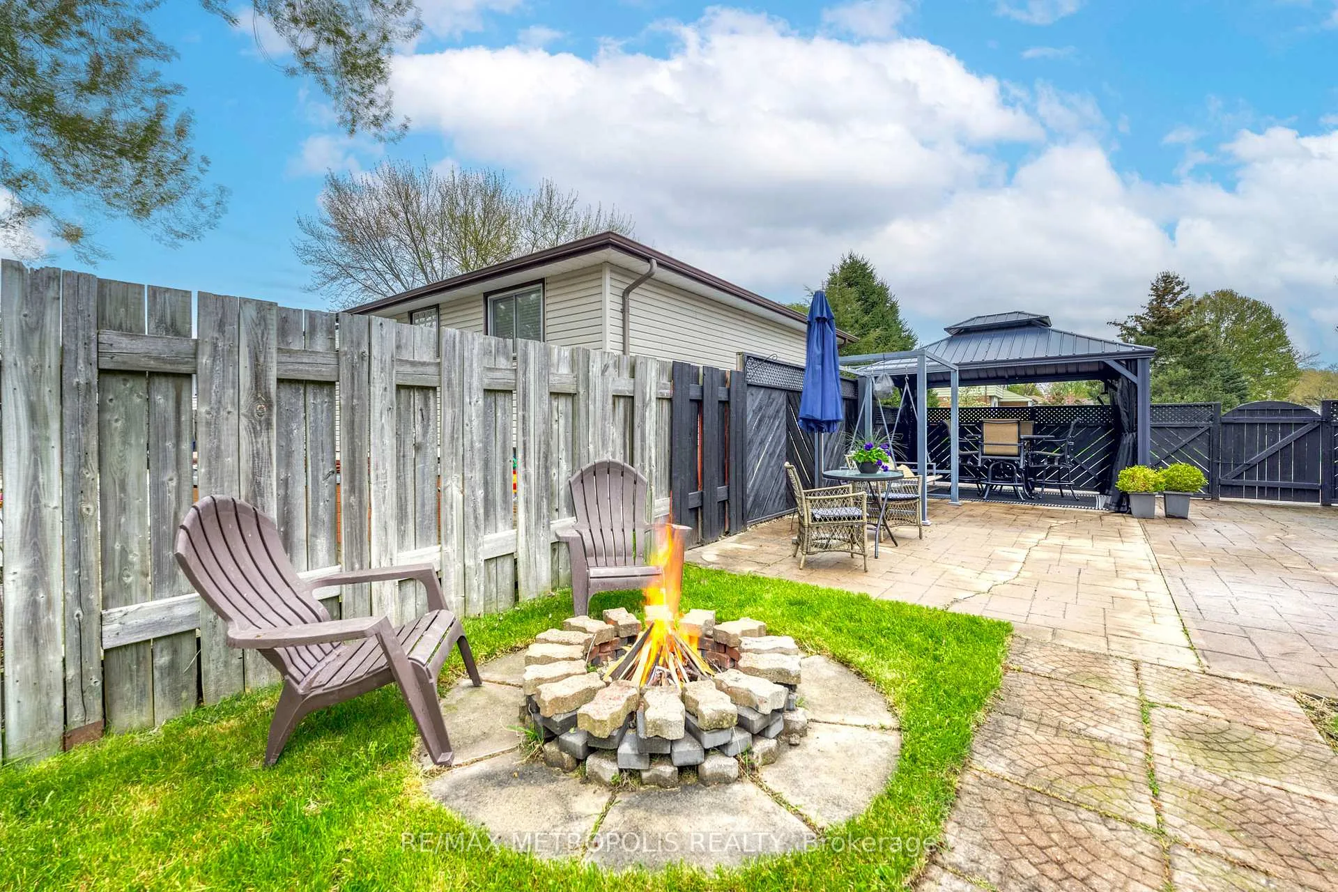 Photo 41 of 485 Bentinck Drive, St. Clair — HOMEH