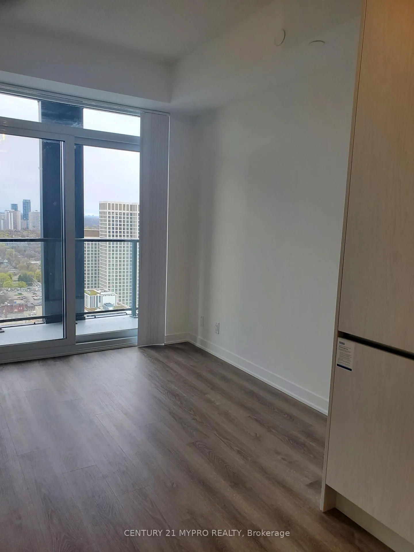 Photo 7 of Unit #4015, 180 Front Street E, Toronto, Moss Park — HOMEH