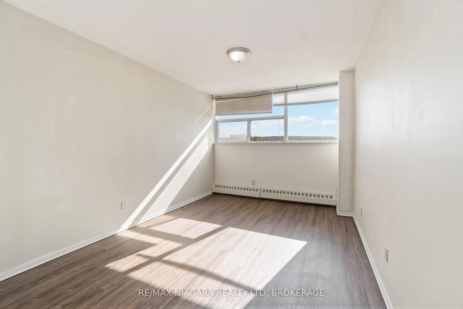 Photo 25 of Unit 409, 215 Glenridge Avenue, St. Catharines, Glendale/Glenridge — HOMEH