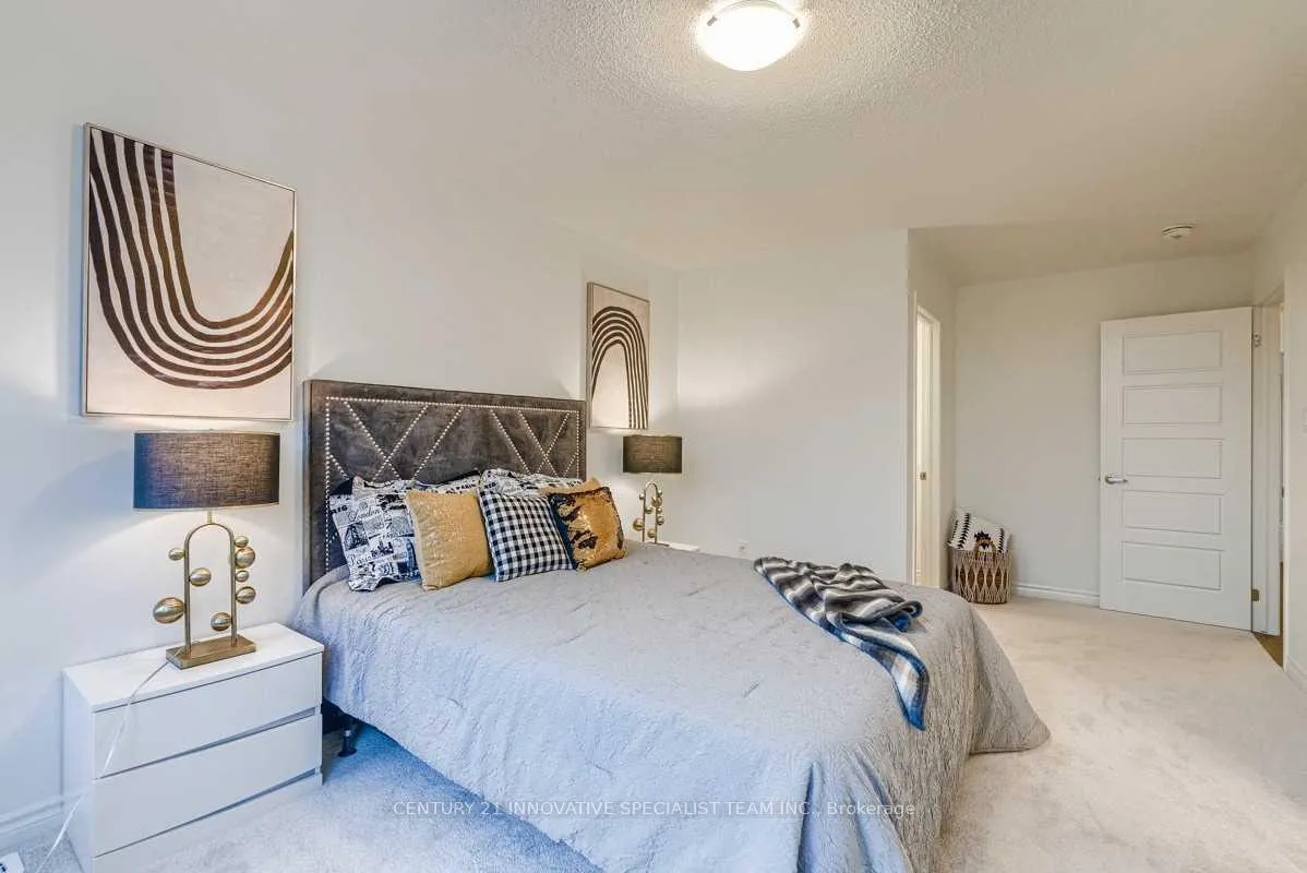 Photo 3 of 1213 Rose Way, Milton, Cobban — HOMEH