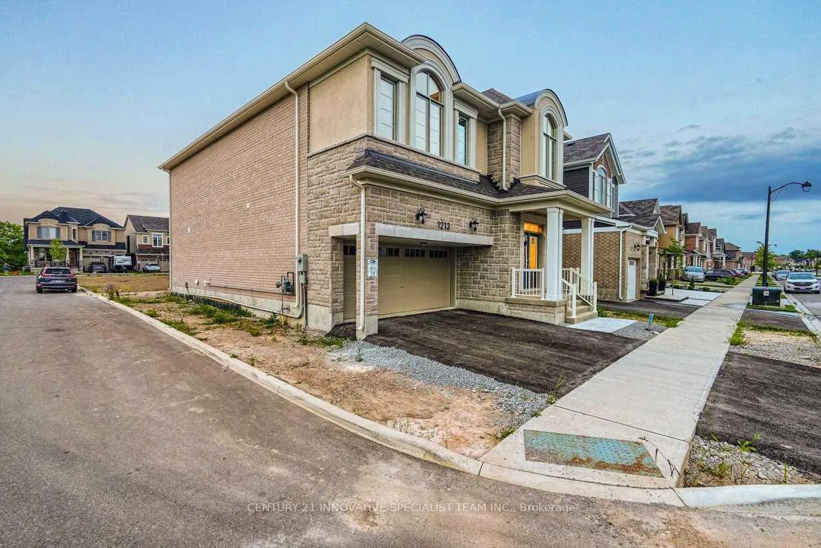 Photo 38 of 1213 Rose Way, Milton, Cobban — HOMEH