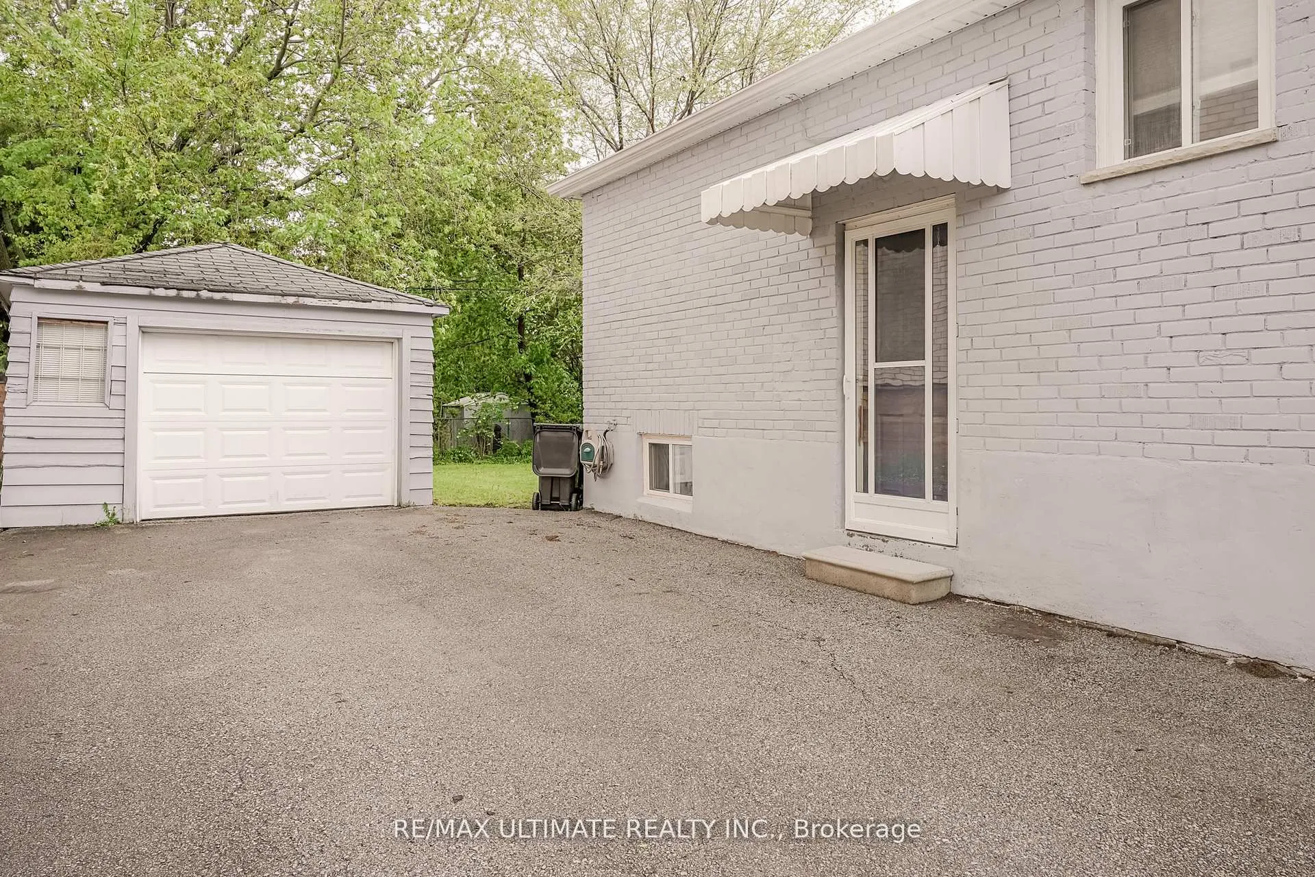 Photo 2 of Unit LOWER, 70 Bexhill Avenue, Scarborough, Clairlea-Birchmount — HOMEH