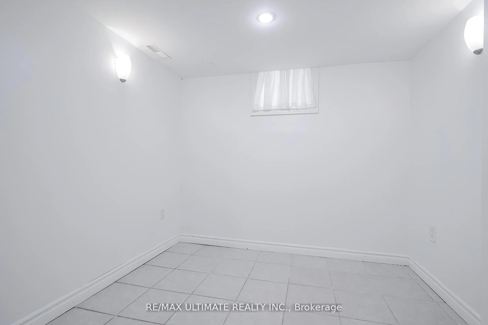 Photo 9 of Unit LOWER, 70 Bexhill Avenue, Scarborough, Clairlea-Birchmount — HOMEH