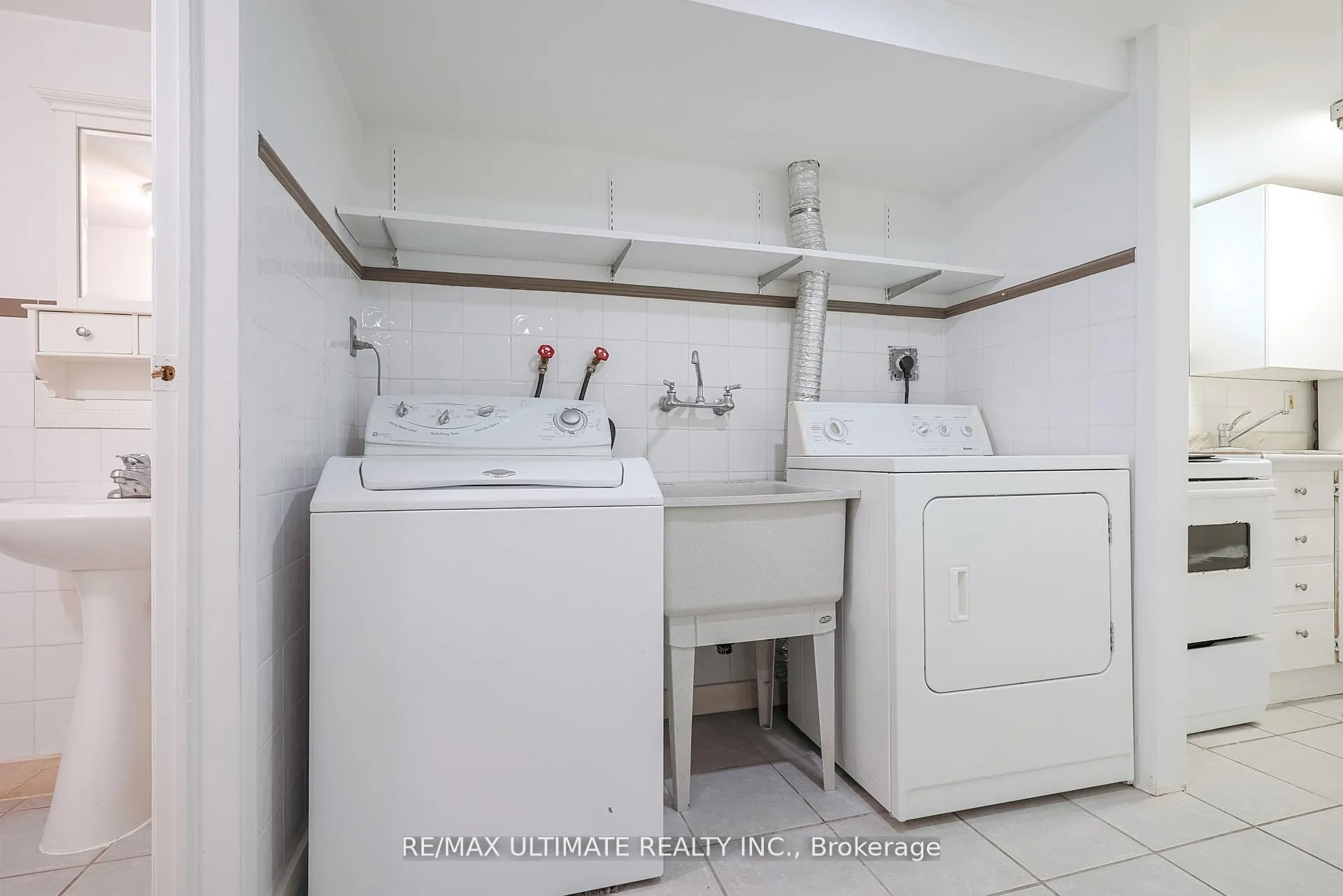 Photo 12 of Unit LOWER, 70 Bexhill Avenue, Scarborough, Clairlea-Birchmount — HOMEH