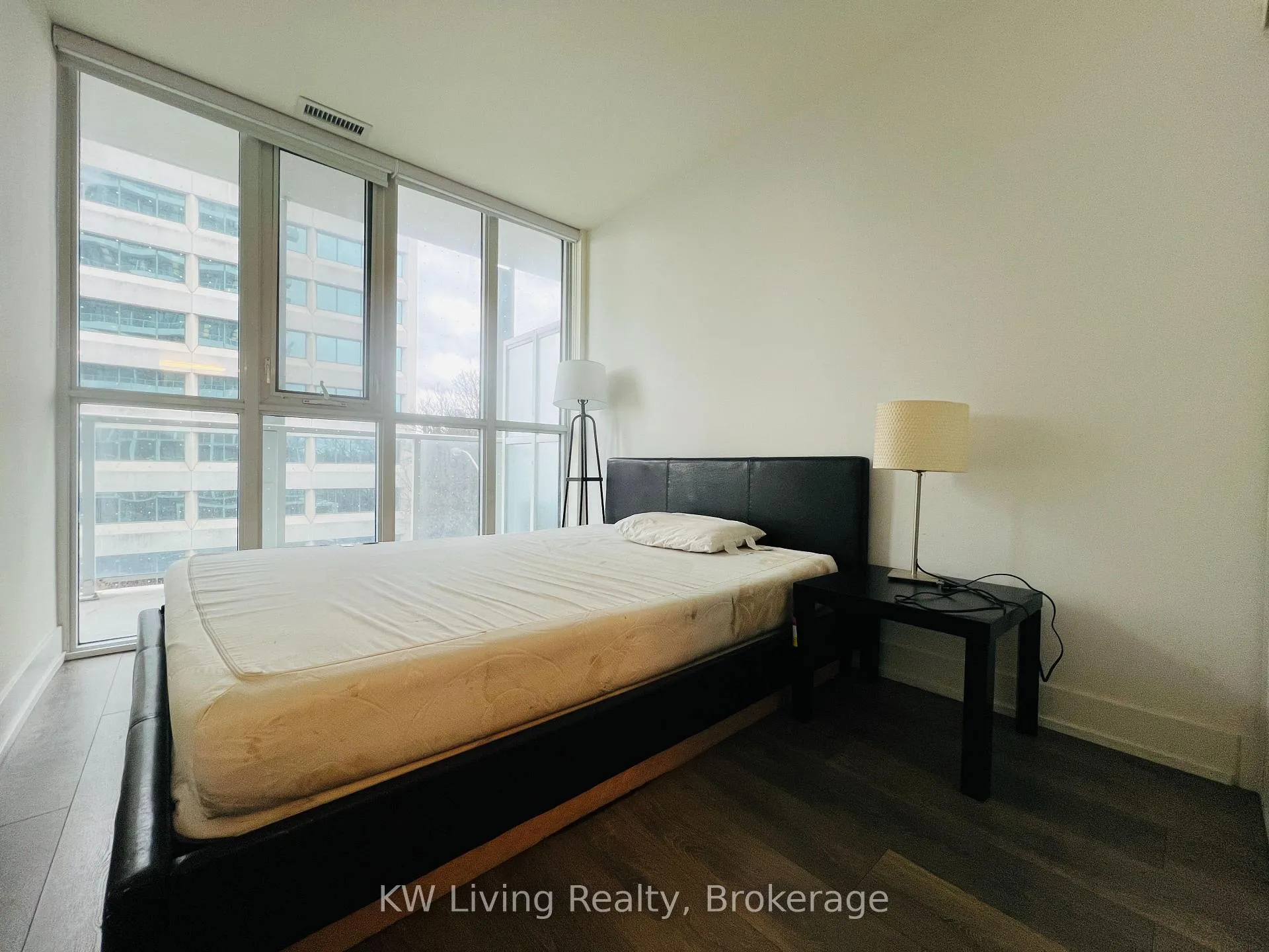 Photo 9 of Unit 301, 180 Fairview Mall Drive, North York, Don Valley Village — HOMEH