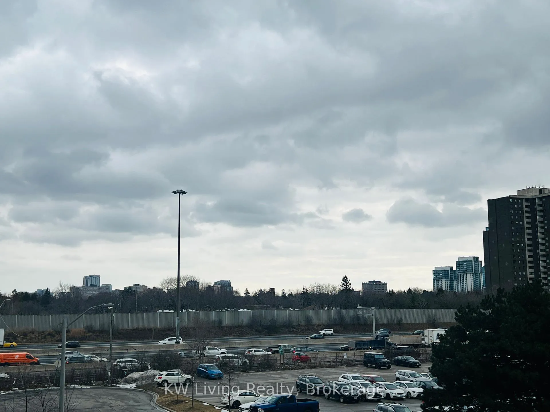 Photo 10 of Unit 301, 180 Fairview Mall Drive, North York, Don Valley Village — HOMEH