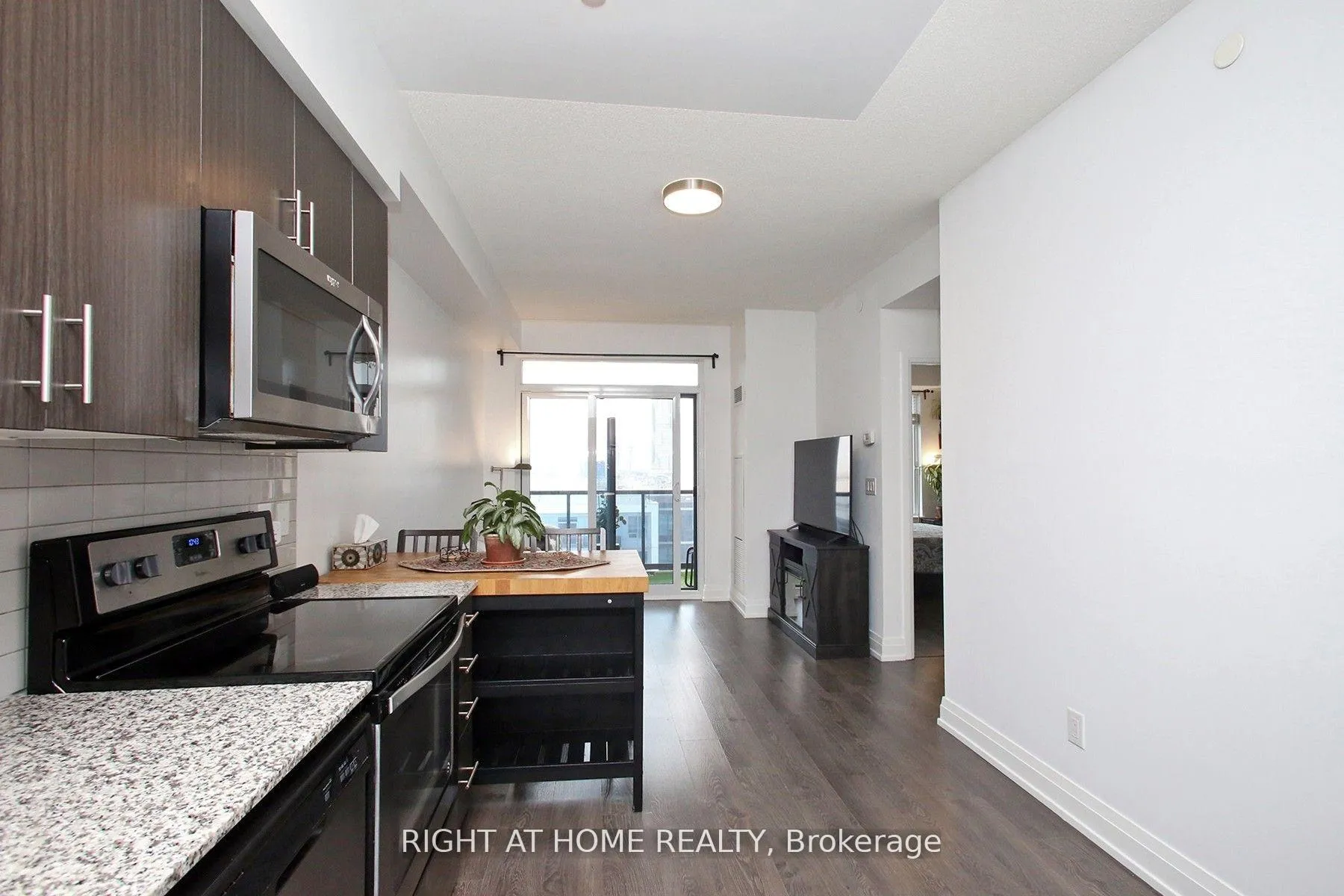 Photo 4 of Unit 901, 3700 Highway 7 Road, Vaughan, Vaughan Corporate Centre — HOMEH