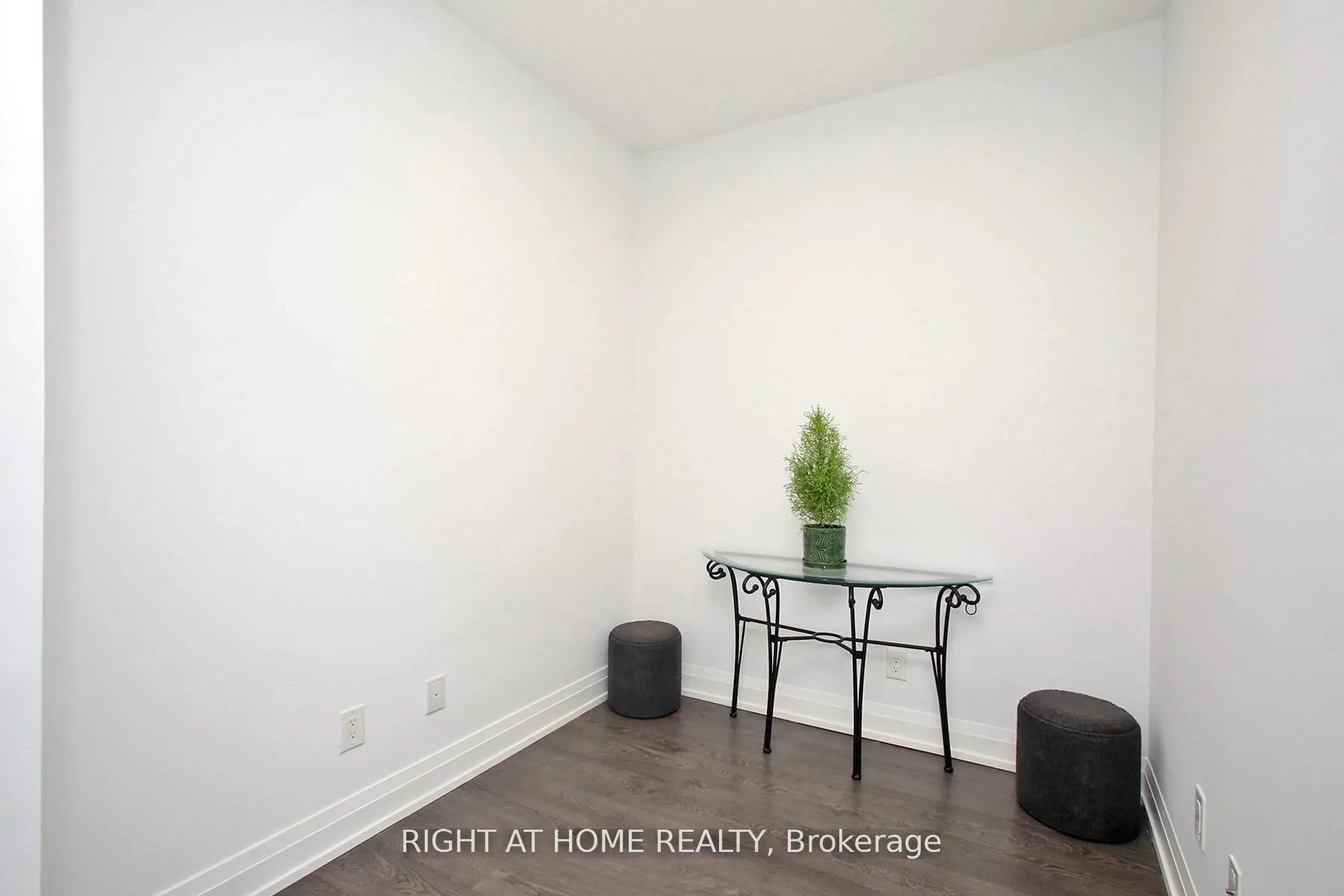 Photo 11 of Unit 901, 3700 Highway 7 Road, Vaughan, Vaughan Corporate Centre — HOMEH