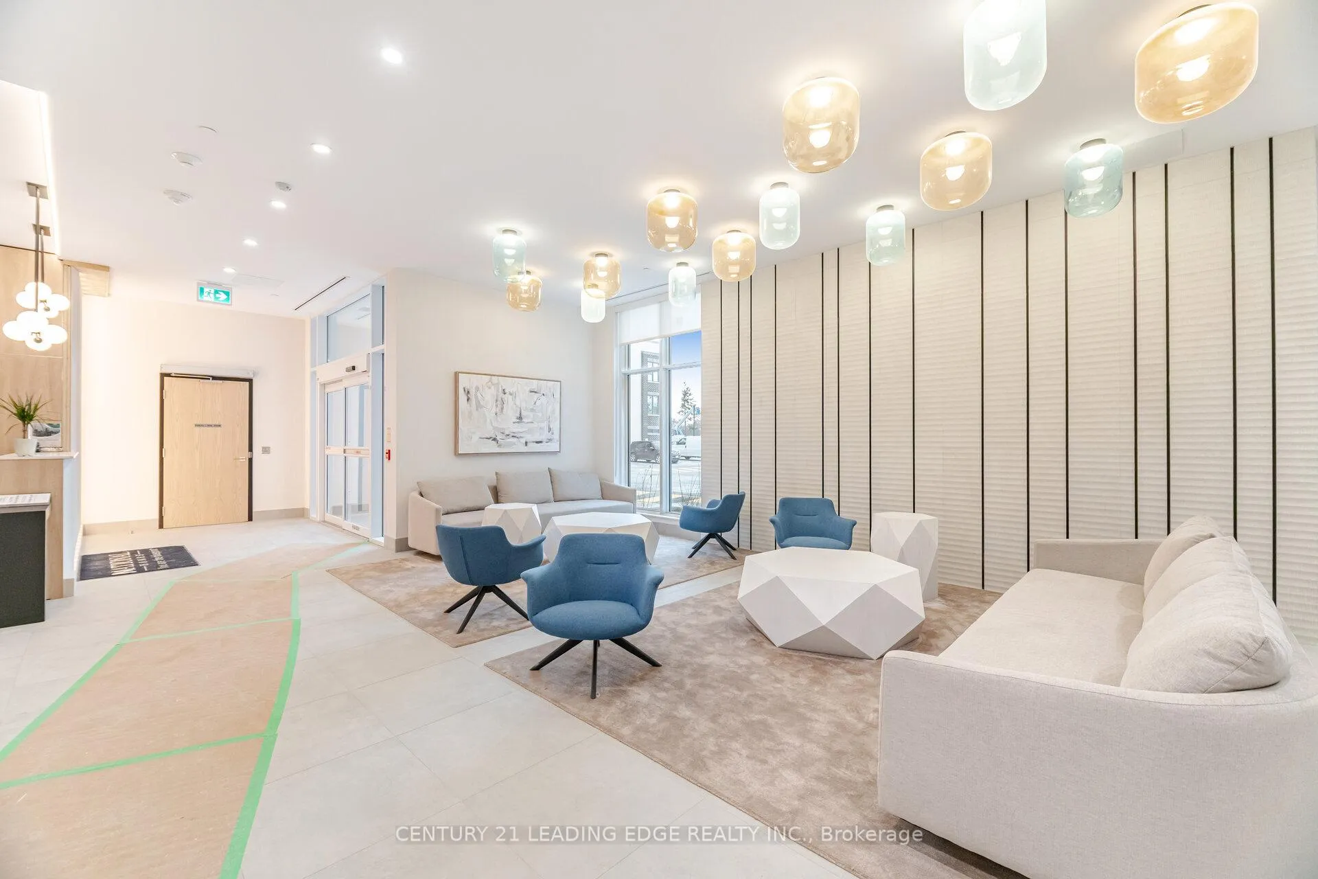 Photo 3 of Unit 305, 500 Plains Road E, Burlington, LaSalle — HOMEH