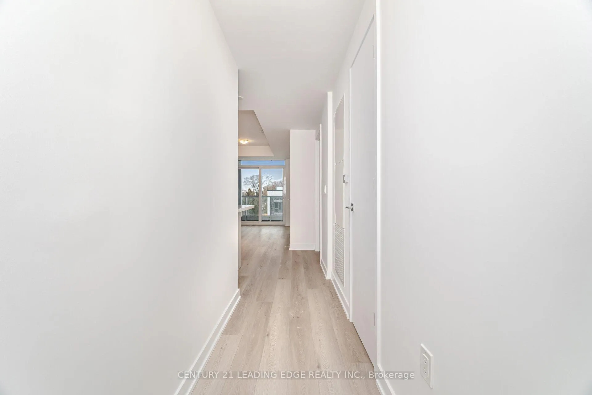 Photo 6 of Unit 305, 500 Plains Road E, Burlington, LaSalle — HOMEH