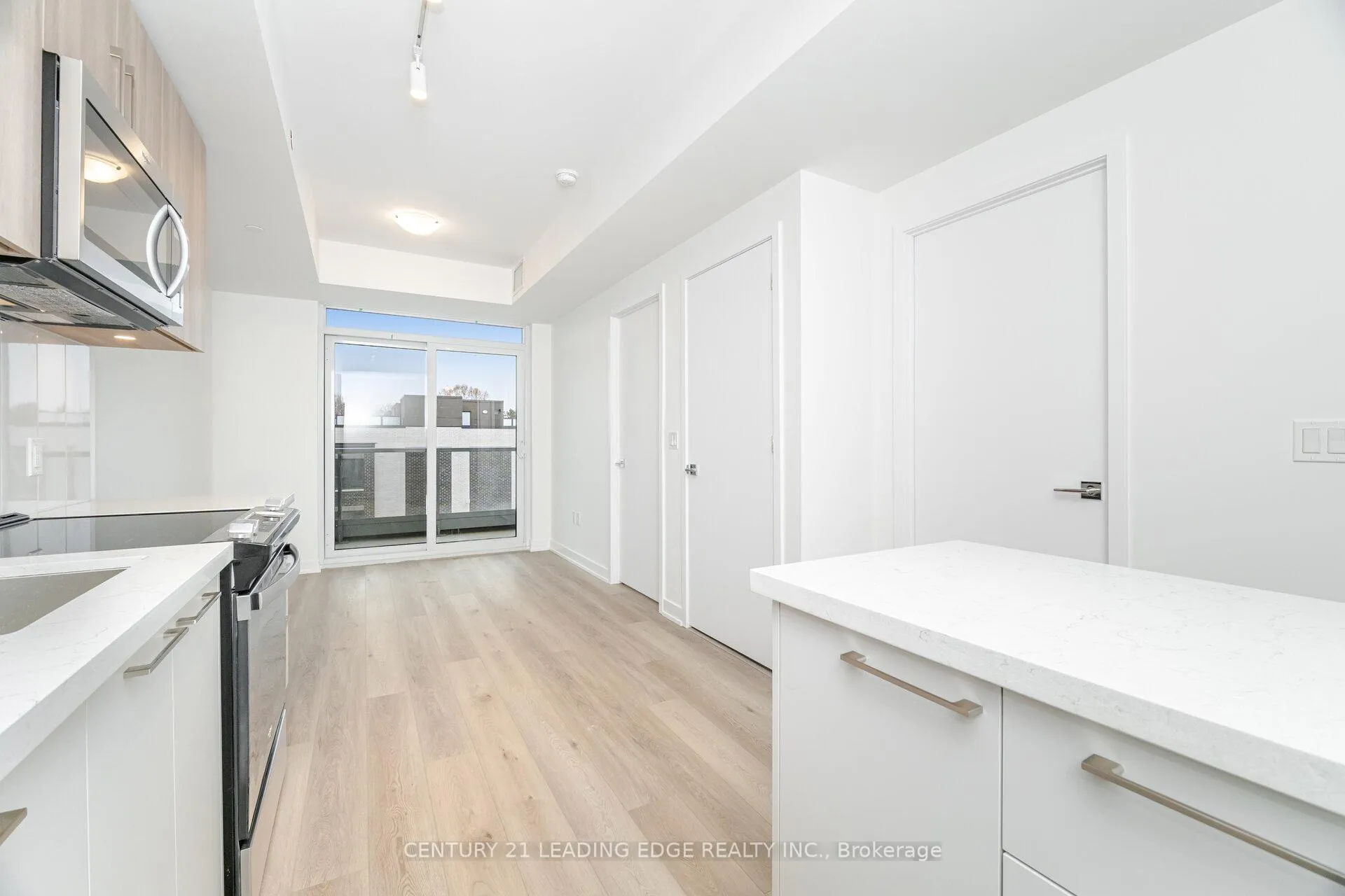 Photo 12 of Unit 305, 500 Plains Road E, Burlington, LaSalle — HOMEH