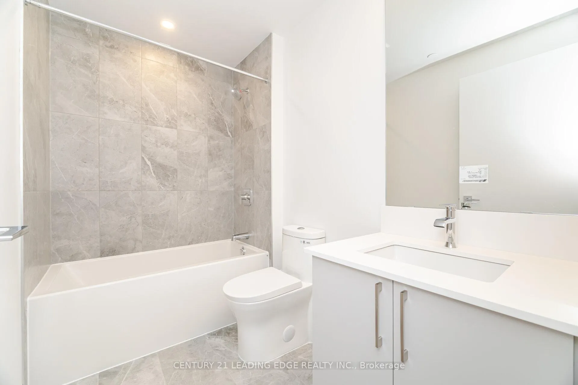 Photo 18 of Unit 305, 500 Plains Road E, Burlington, LaSalle — HOMEH