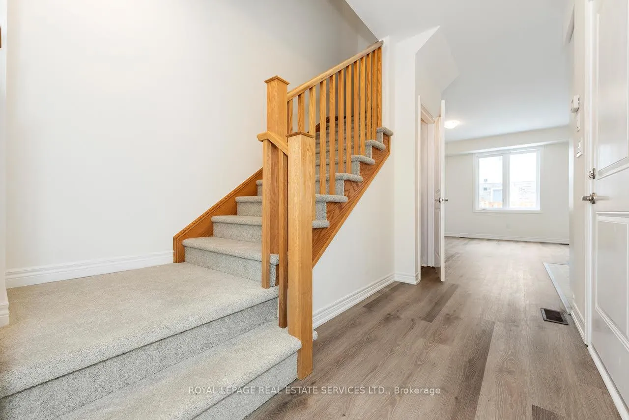 Photo 5 of 18 Jellicoe Court, Hamilton, Hill Park — HOMEH