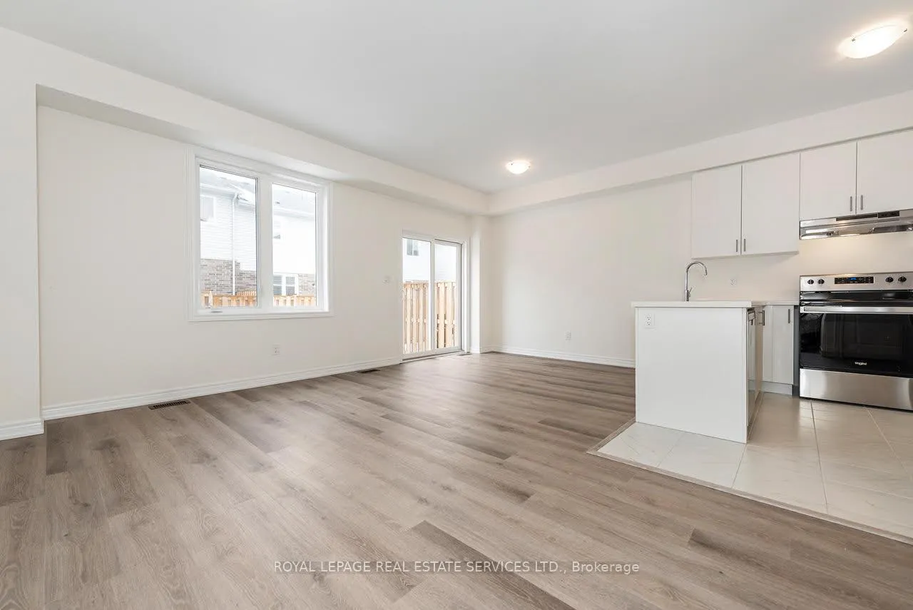 Photo 7 of 18 Jellicoe Court, Hamilton, Hill Park — HOMEH