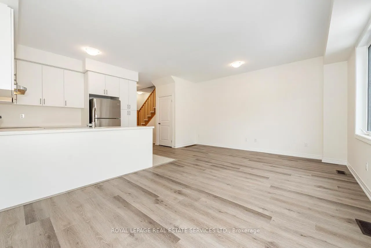 Photo 9 of 18 Jellicoe Court, Hamilton, Hill Park — HOMEH