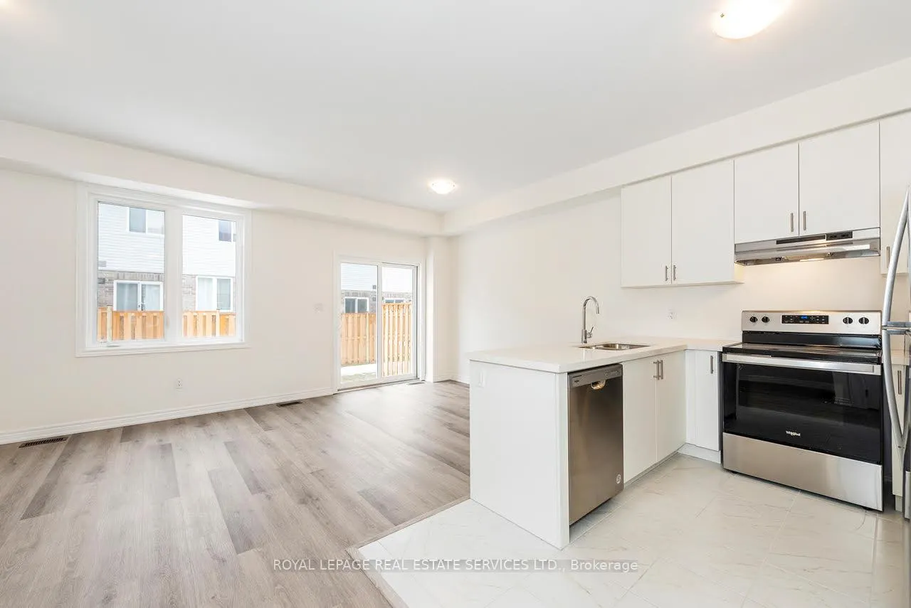 Photo 23 of 18 Jellicoe Court, Hamilton, Hill Park — HOMEH
