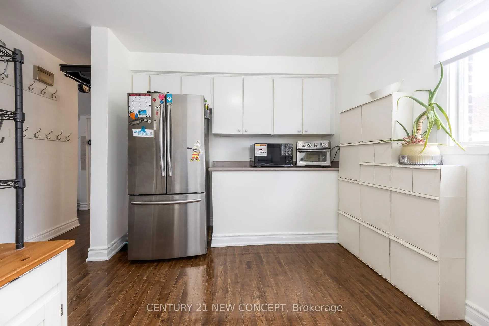 Photo 8 of Unit 3, 119 Henderson Avenue, Markham, Thornhill — HOMEH