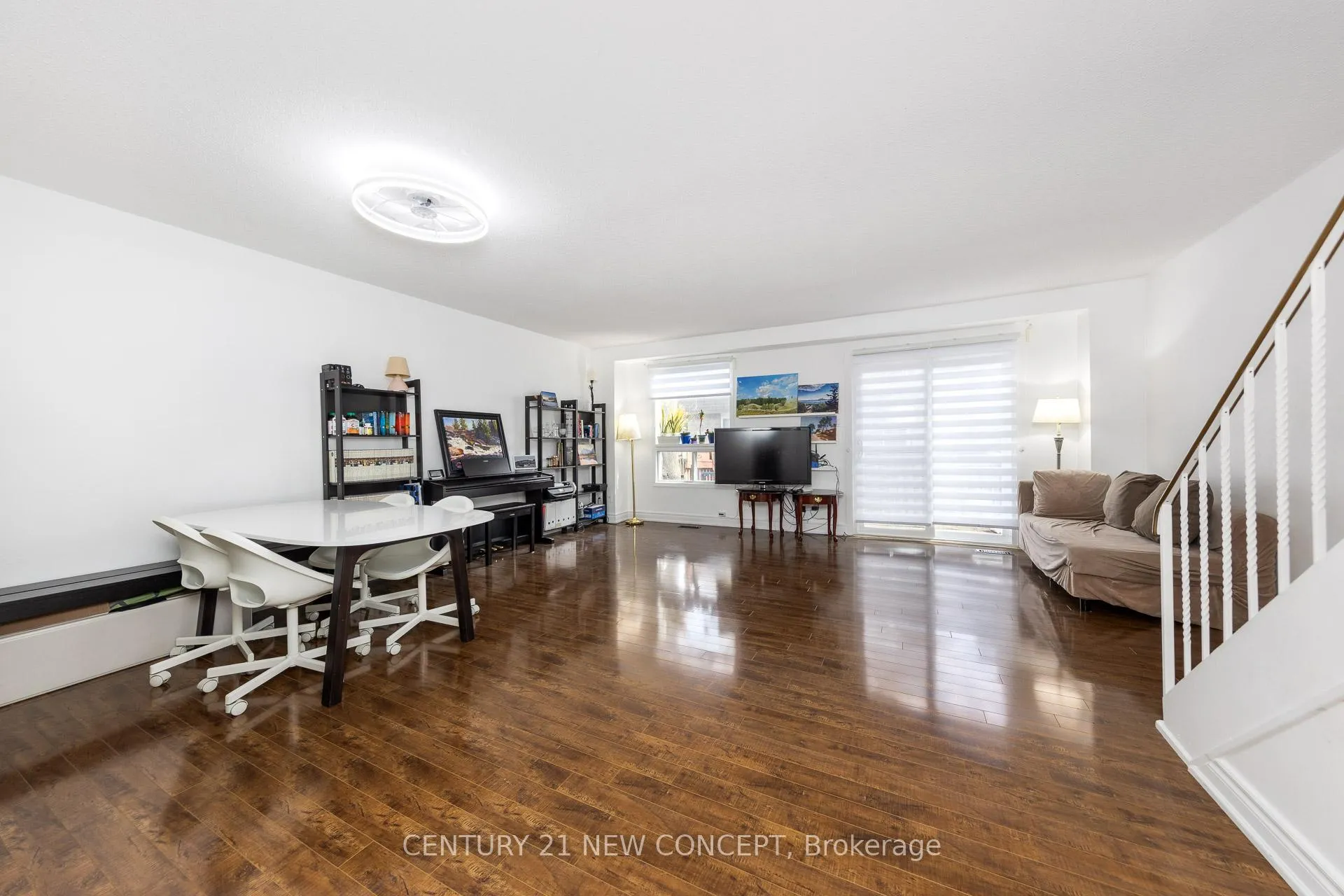 Photo 10 of Unit 3, 119 Henderson Avenue, Markham, Thornhill — HOMEH