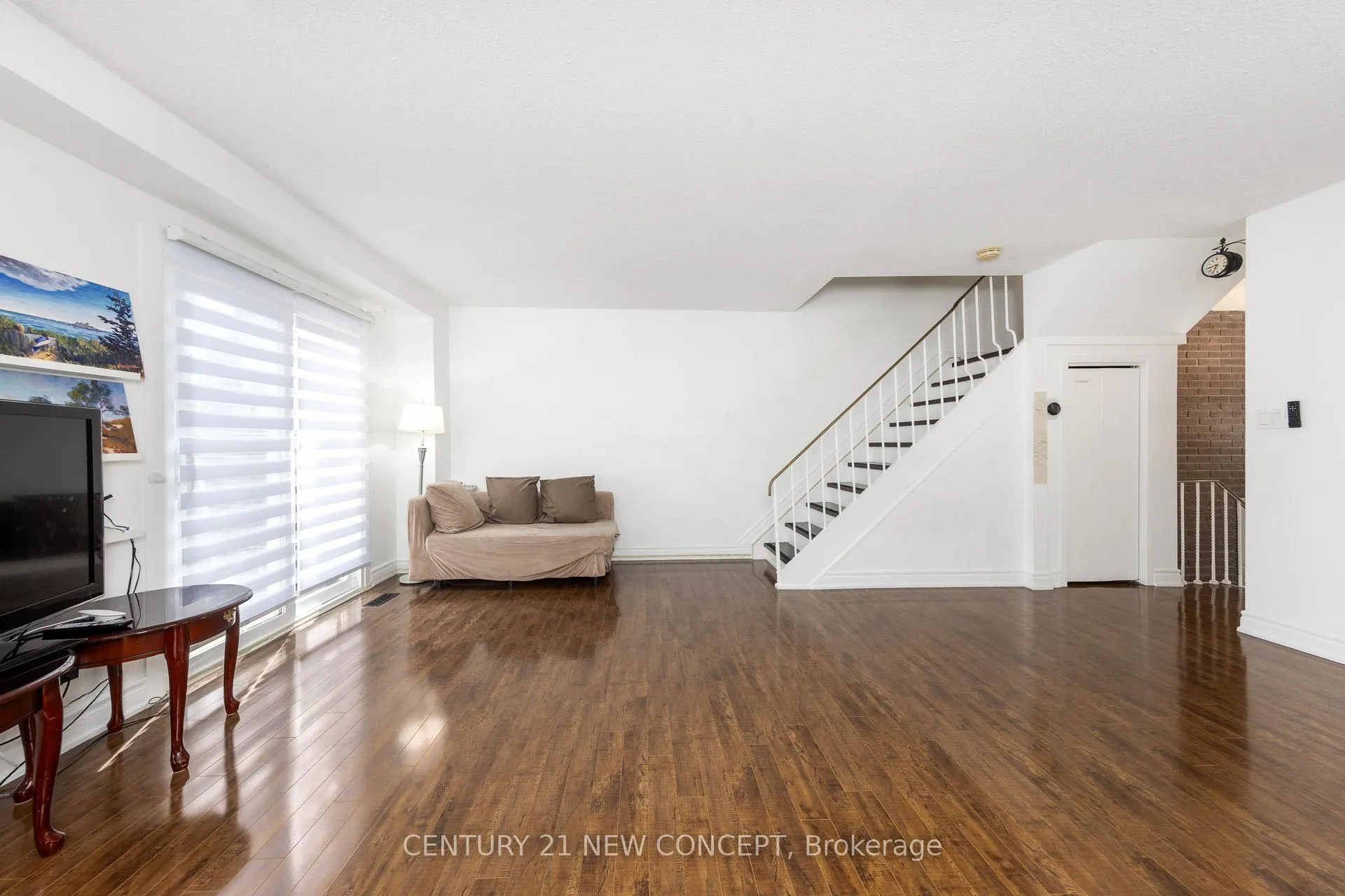 Photo 12 of Unit 3, 119 Henderson Avenue, Markham, Thornhill — HOMEH