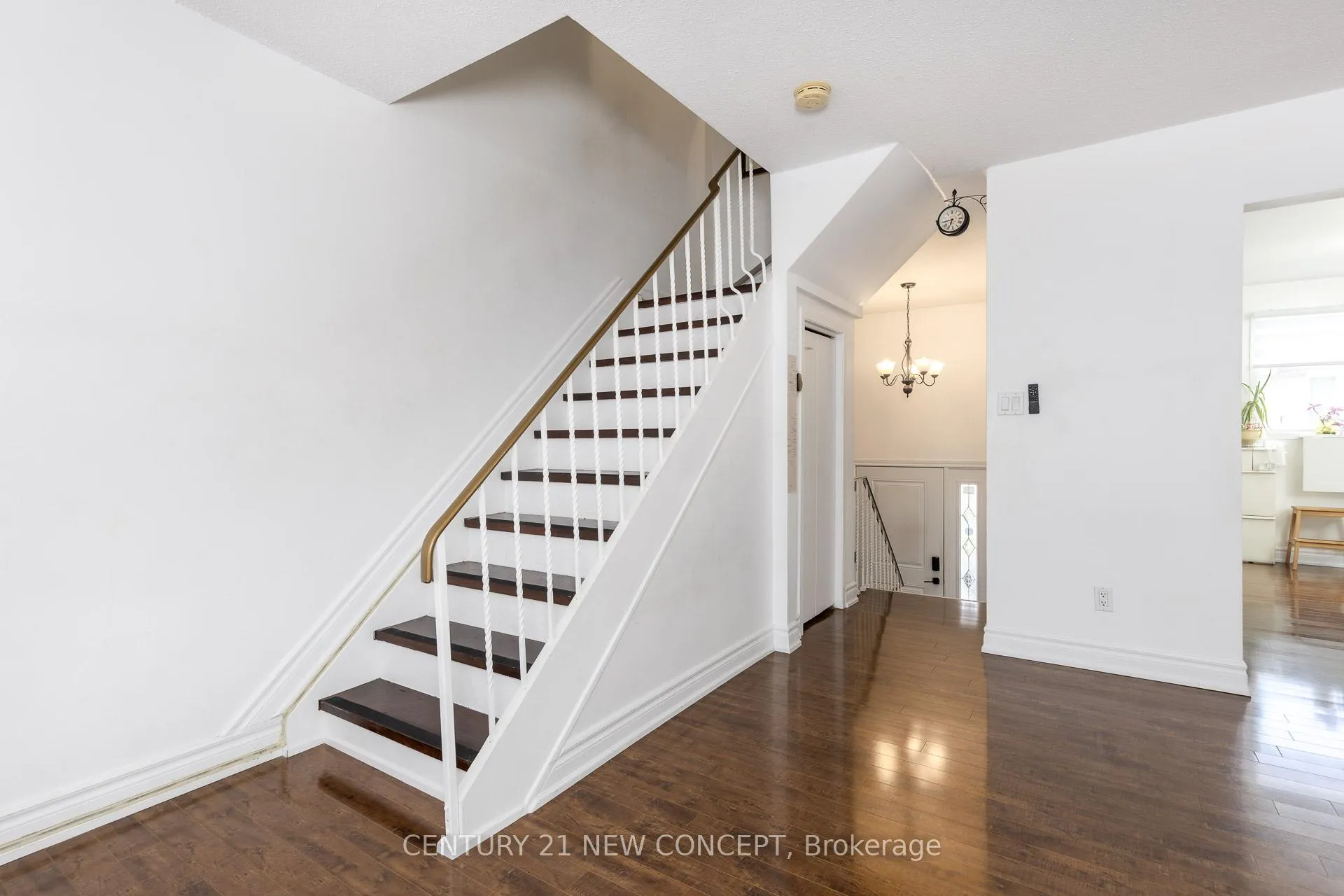 Photo 13 of Unit 3, 119 Henderson Avenue, Markham, Thornhill — HOMEH