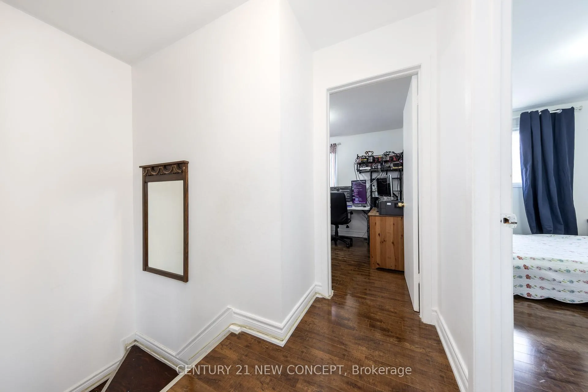 Photo 14 of Unit 3, 119 Henderson Avenue, Markham, Thornhill — HOMEH