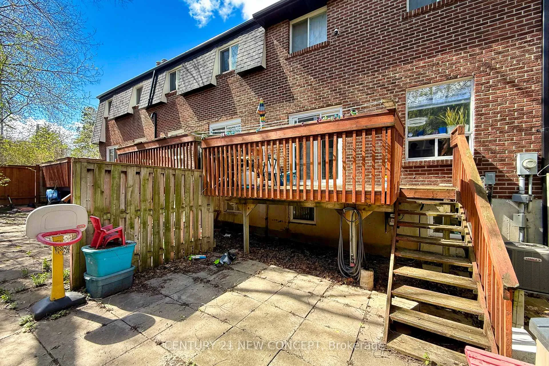 Photo 31 of Unit 3, 119 Henderson Avenue, Markham, Thornhill — HOMEH