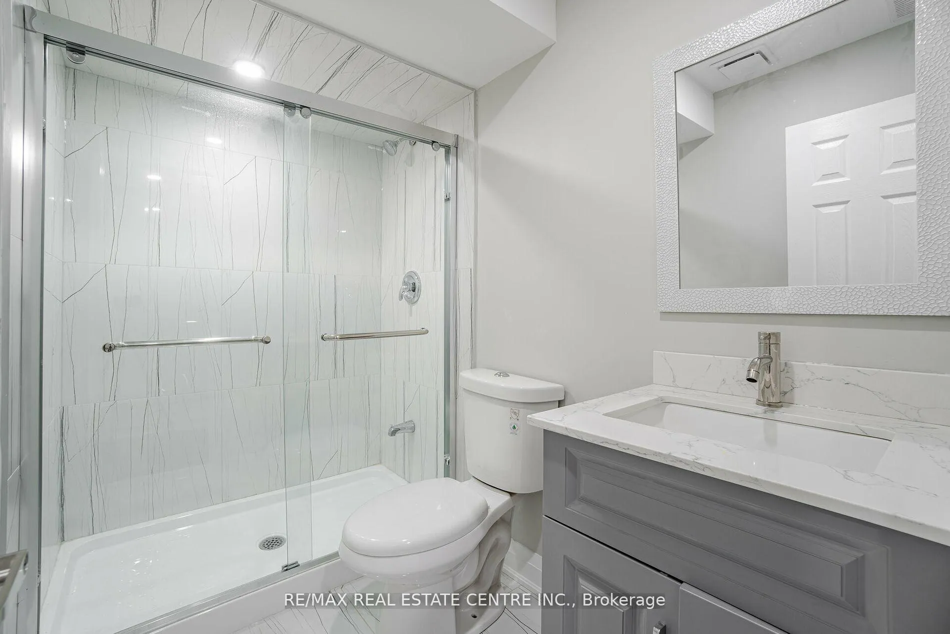 Photo 2 of Unit Lower, 145 Mountainview Road S, Halton Hills, Georgetown — HOMEH