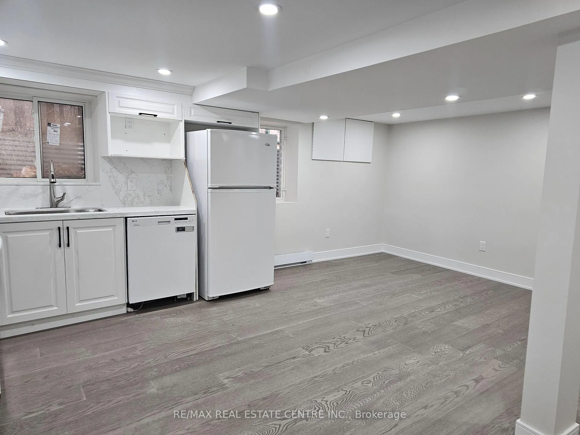 Photo 5 of Unit Lower, 145 Mountainview Road S, Halton Hills, Georgetown — HOMEH